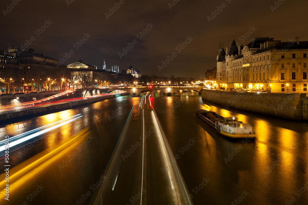 Fototapeta premium Pont au Change in Paris at night