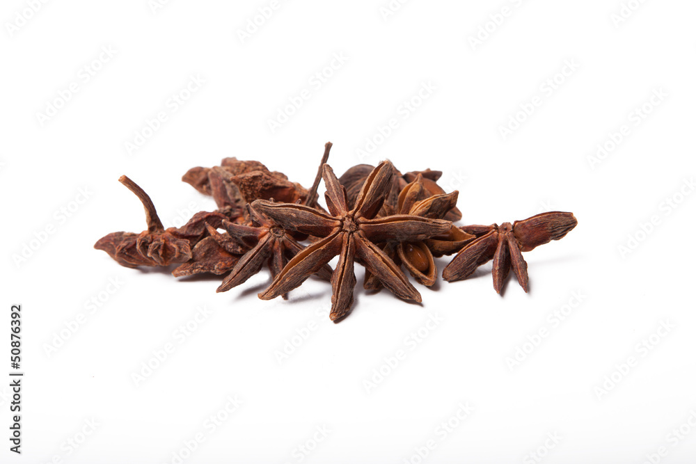 Obraz premium Anise isolated on white background