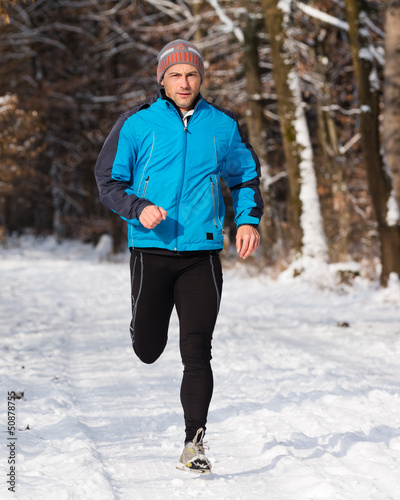 jogger im Winter © Stefan Schurr