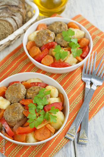 Meatballs with vegetables