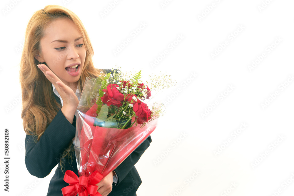 花束を抱えた笑顔の女性 Stock Photo Adobe Stock