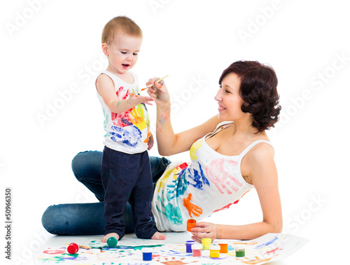 mother wih kid boy drawing ...
