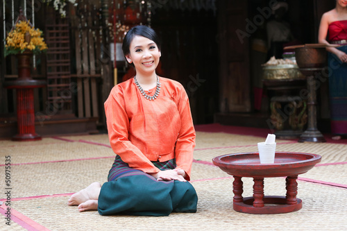 Photography Thai woman in a traditional northtern thai costume