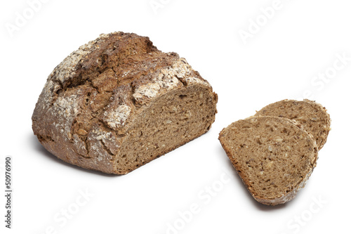Multi grain farmers bread with slices