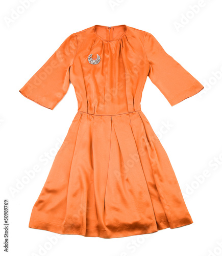 Satin tangerine evase pleated dress with diamonds brooch