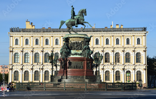 Памятник императору Николаю 1 в Санкт-Петербурге
