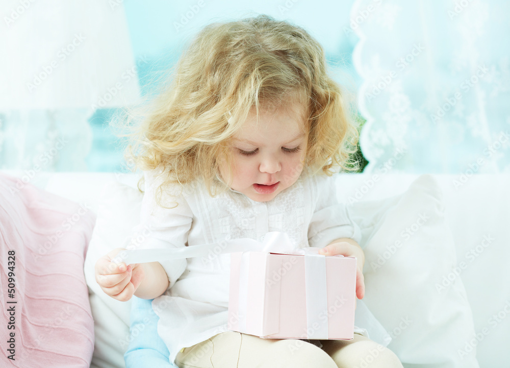 Unwrapping present Unwrapping present