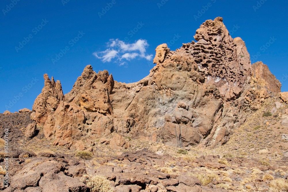 Extrusive rock formation