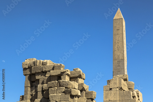 Obelisk photo