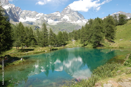 Cervino riflesso sul Lago blu