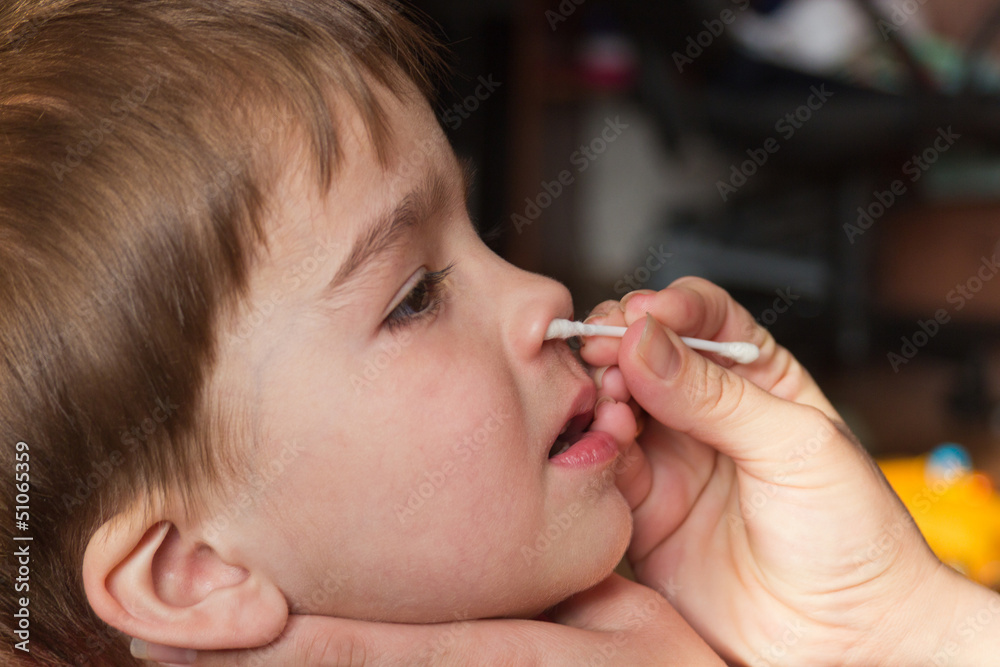 cleaning baby's nose cleaning baby's nose