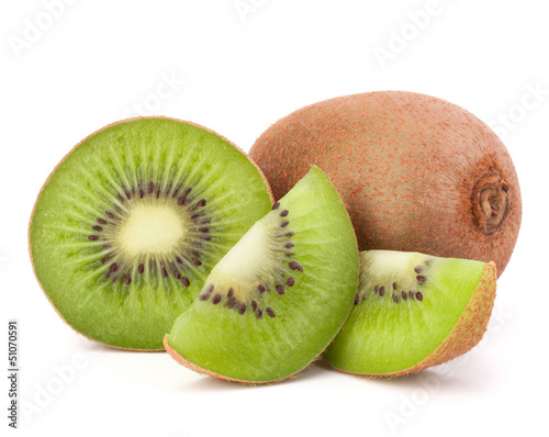 Whole kiwi fruit and his sliced segments
