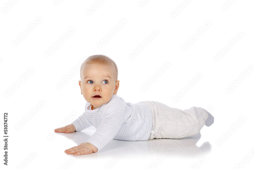 Süßes Baby liegt seitlich - sweet happy baby Süßes Baby liegt seitlich - sweet happy baby