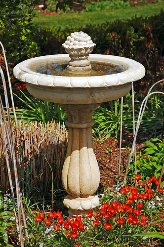 Garden birdbath