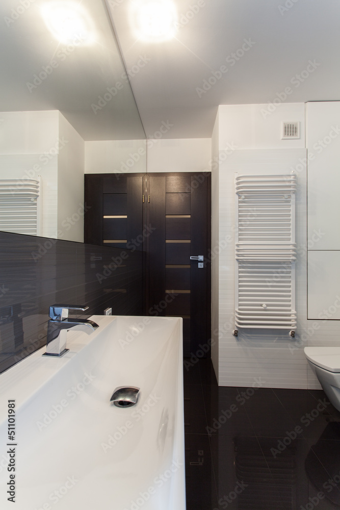 Minimalist apartment - bathroom Minimalist apartment - bathroom