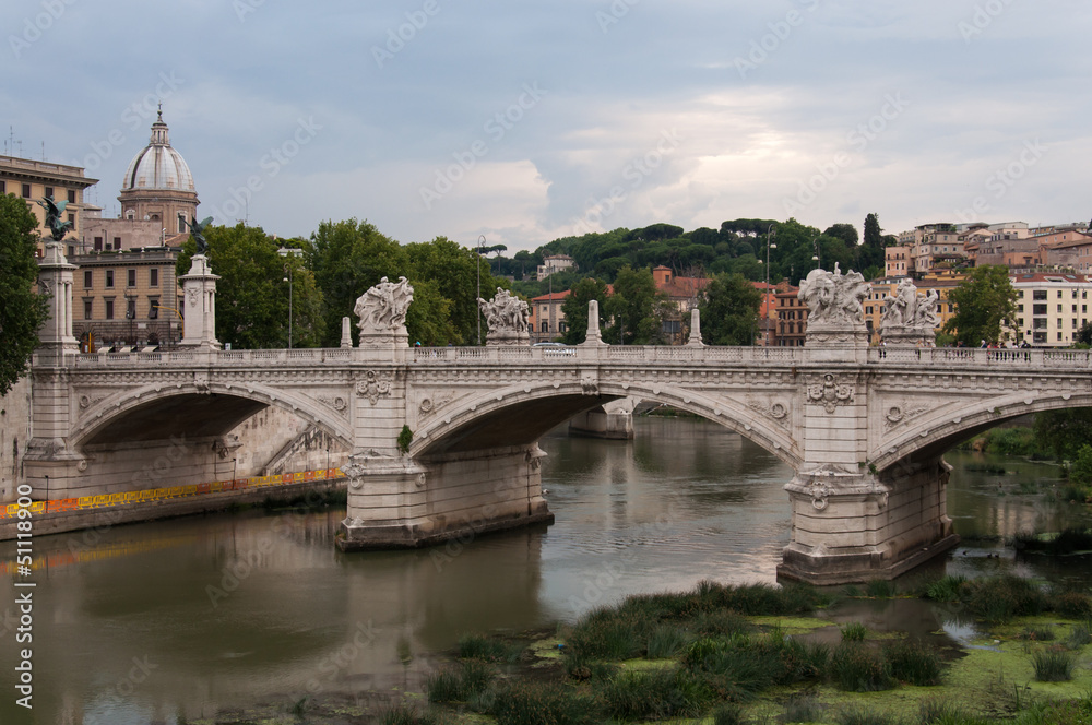 Ponte Vittorio Emanuele II, Brücke über den Tiber
