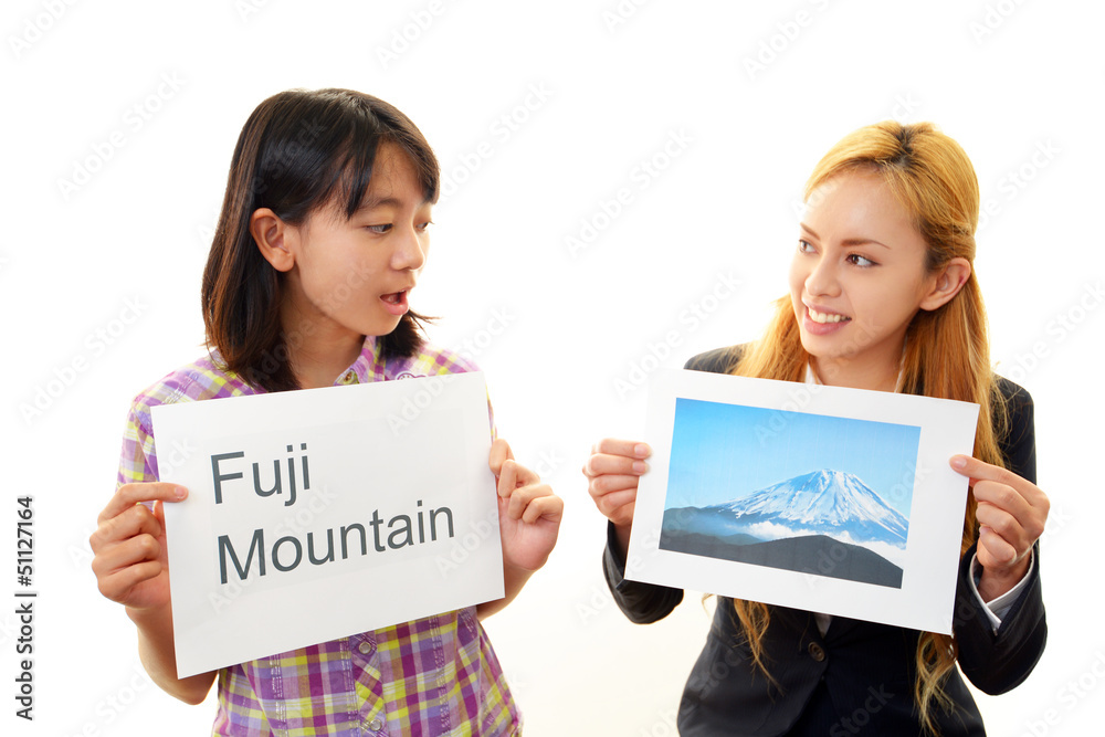 英語の授業を楽しむ女の子