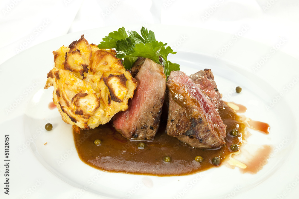Grilled Sirloin with pepper sauce and grilled potatoes