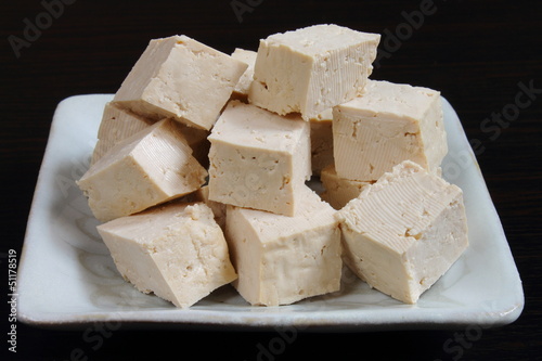Tofu en cubos