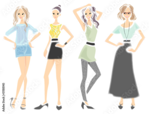女性4人の立ちポーズ