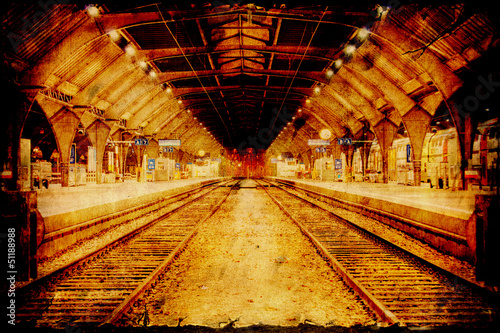 Retroplakat - Bahnhof photo