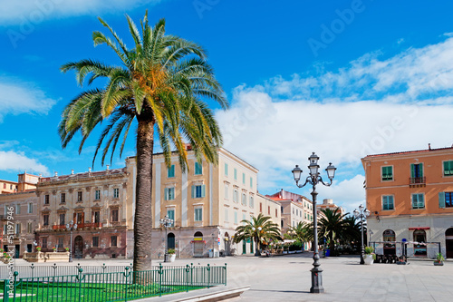 Piazza d'Italia and palm © Gabriele Maltinti