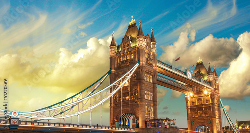 Photography London, The Tower Bridge lights show at sunset