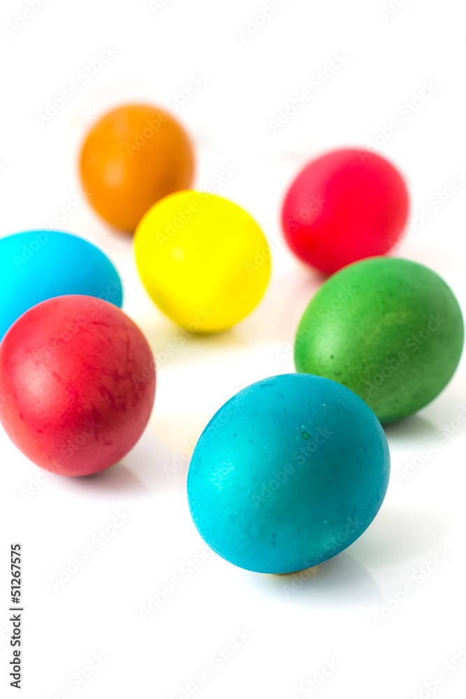 Окрашенные яйца к празднику.