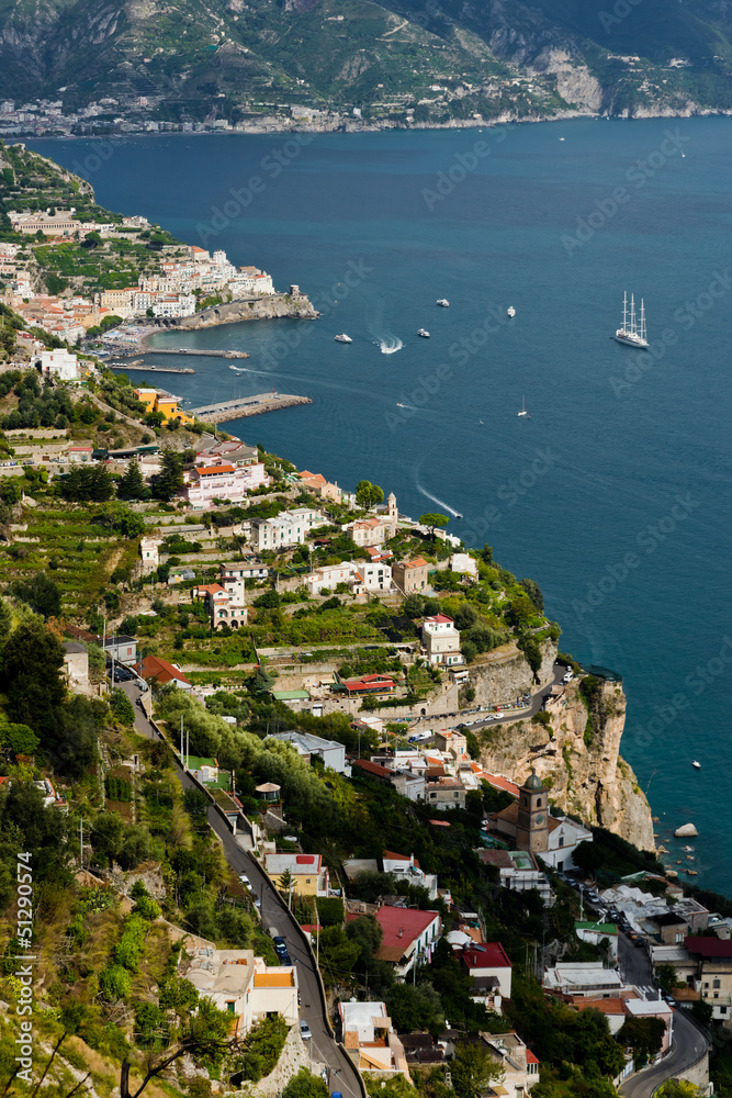 Blick auf die Kueste bei Amalfi