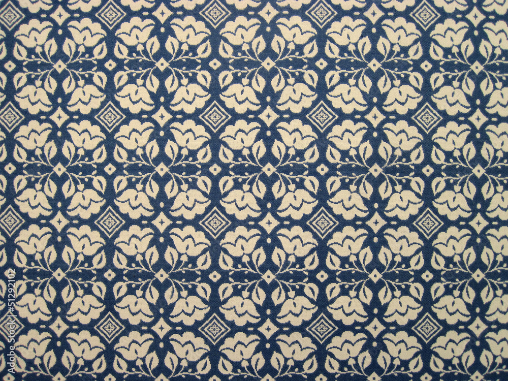 Tablecloth of floral pattern