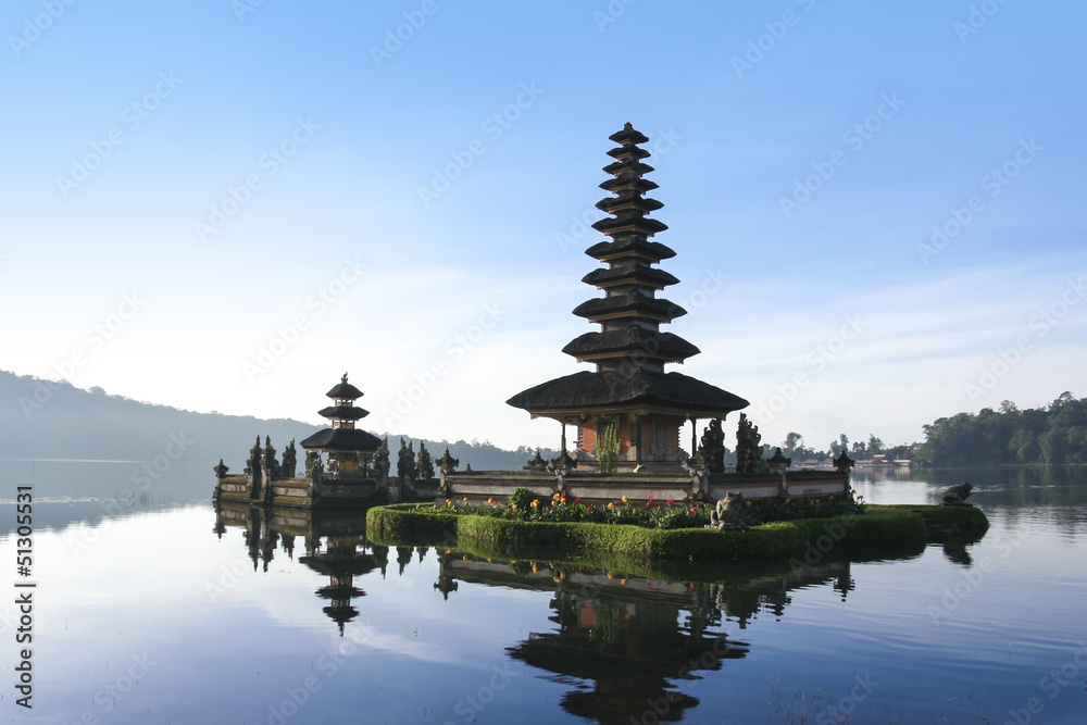 lake brataan temple dawn bali