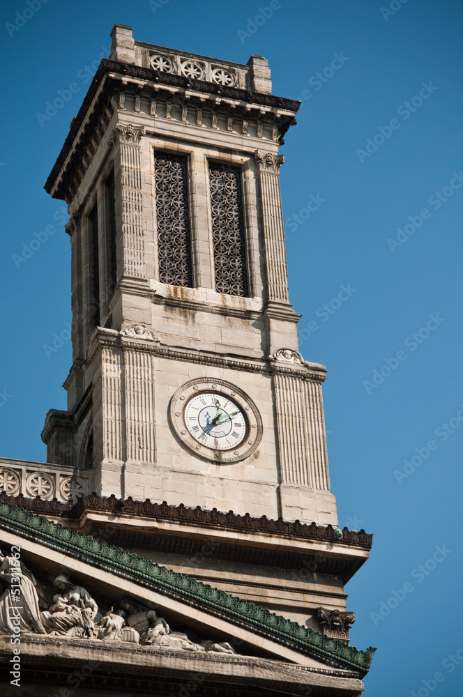 clocher église saint-Vincent de Paul à Paris