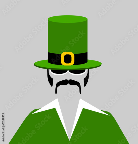 man with irish hat and sunglasses