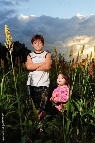 Canvas-taulu Niños en el sorgo