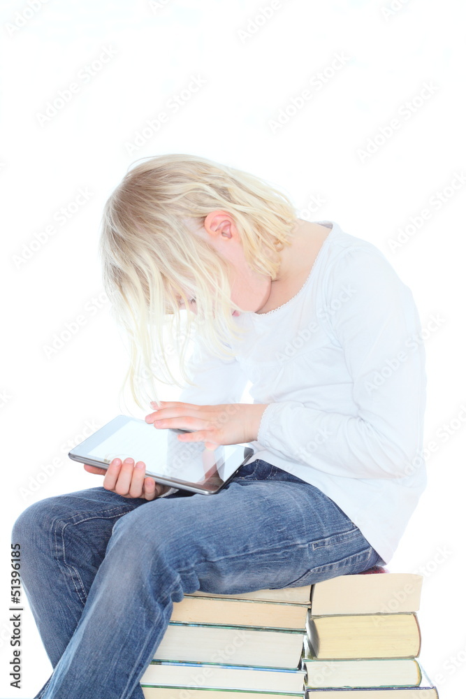Fototapeta premium Mädchen beim Lesen
