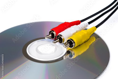 Obraz na płótnie Audio video cables on cd, on white background