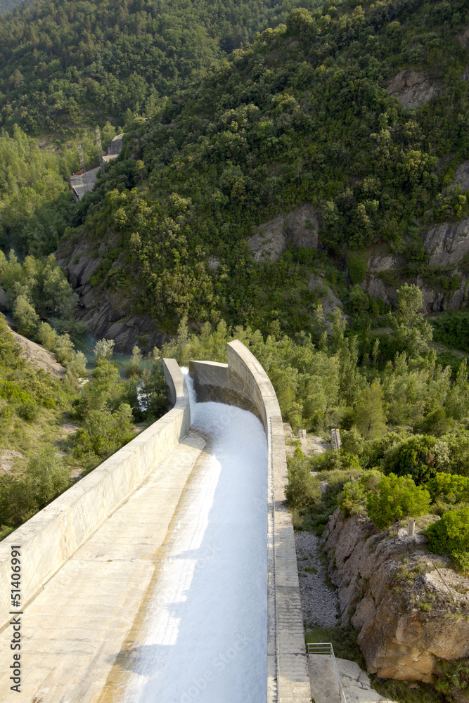 open gates of the Baells dam