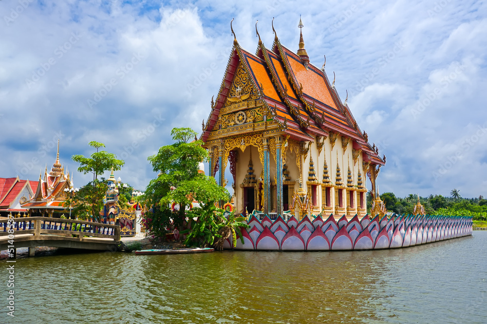 Naklejka premium Buddhist pagoda, part of temple complex Wat Plai Laem. Thailand