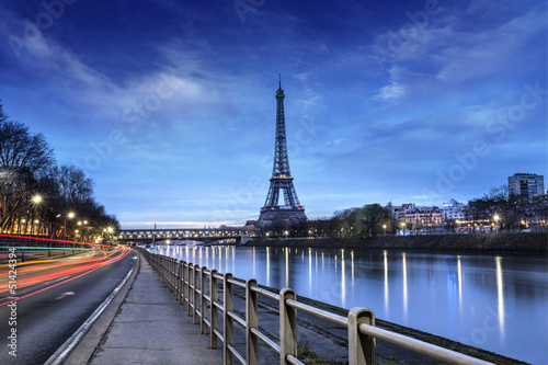 Tour Eiffel Paris et Pont Bir-Hakeim