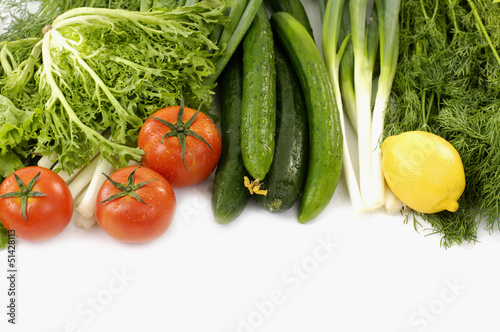Composition with raw fresh vegetables