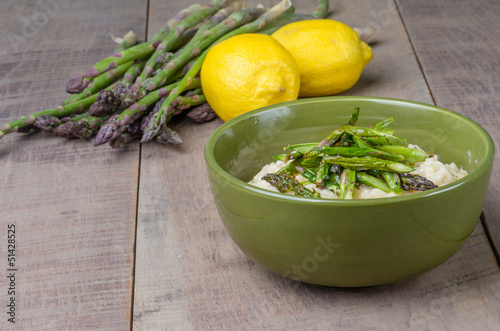 Fresh asparagus risotto with lemons