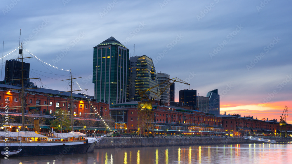 Obraz premium Puerto Madero at Night