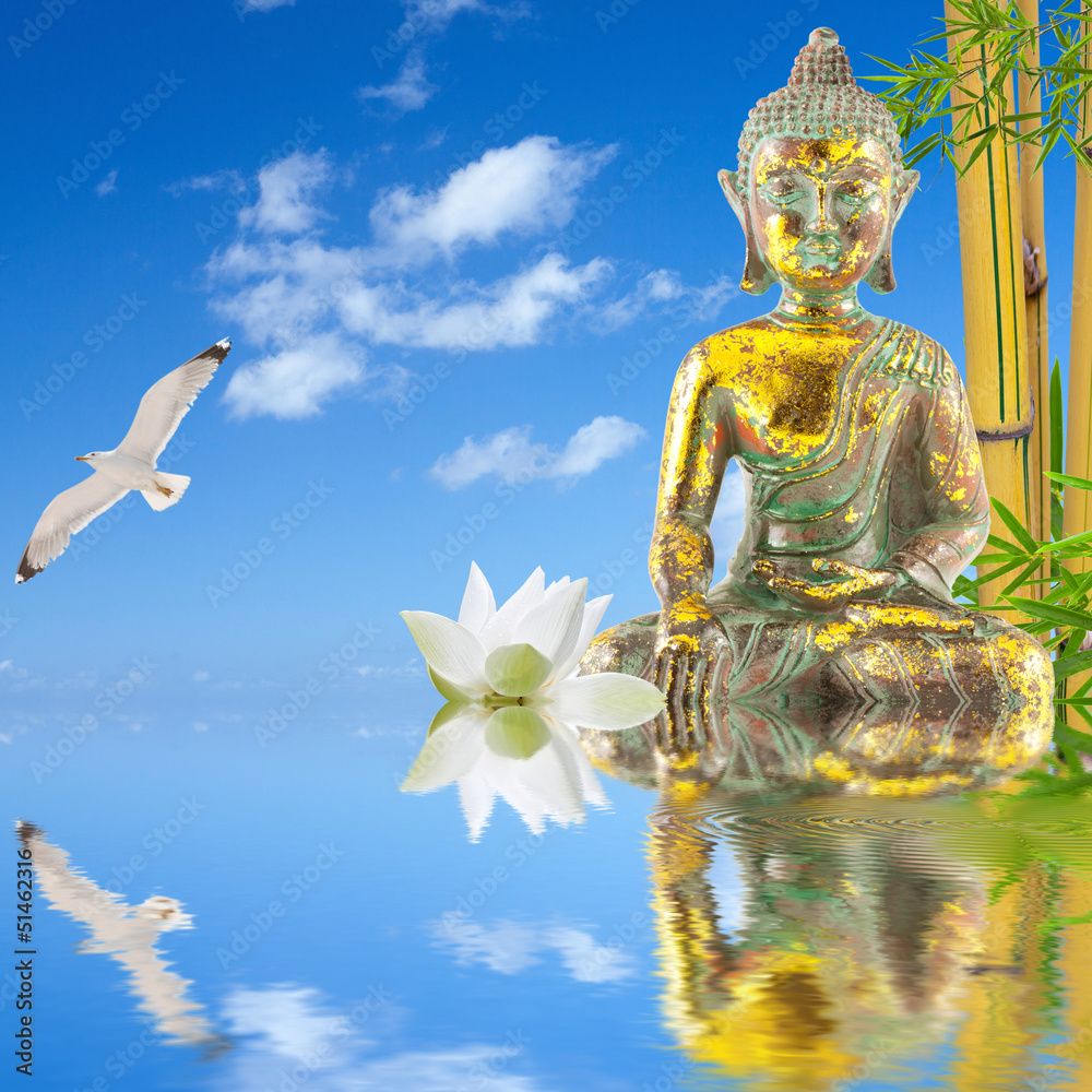 Obraz premium statue de Bouddha au bord de l'eau