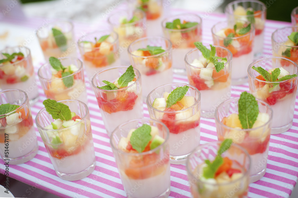 Fruit salad with chunks of fruit and yogurt Fruit salad with chunks of fruit and yogurt