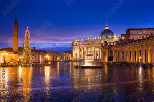 Basilica di San Pietro e riflessi
