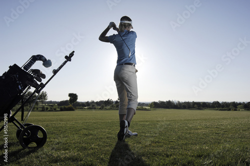 Sport: Golfing serie on court