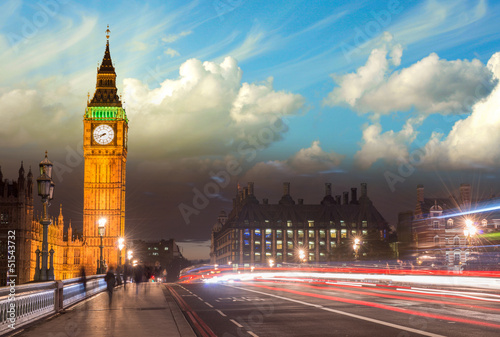Fototapeta Naklejka Na Ścianę i Meble -  Beautiful colors of Big Ben from Westminster Bridge at Sunset -