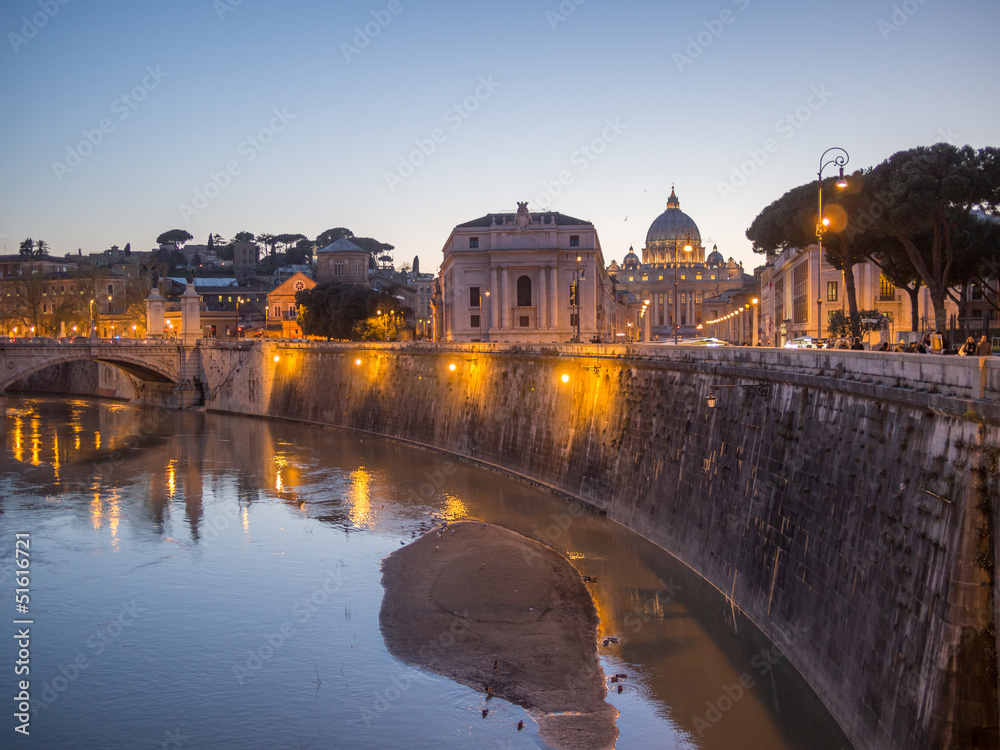 Roma, lungotevere Castello e via della Conciliazione