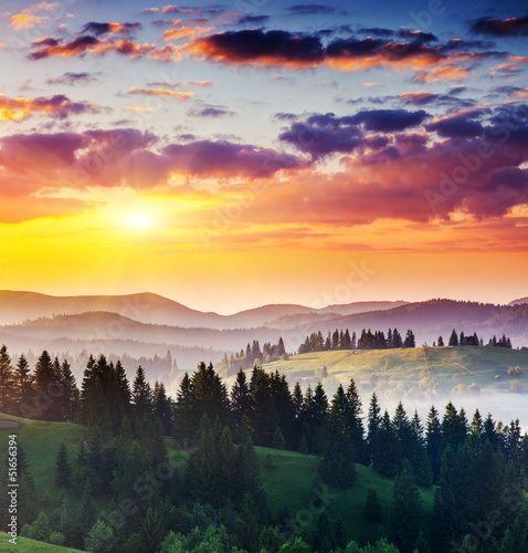 Fototapeta Naklejka Na Ścianę i Meble -  mountains landscape