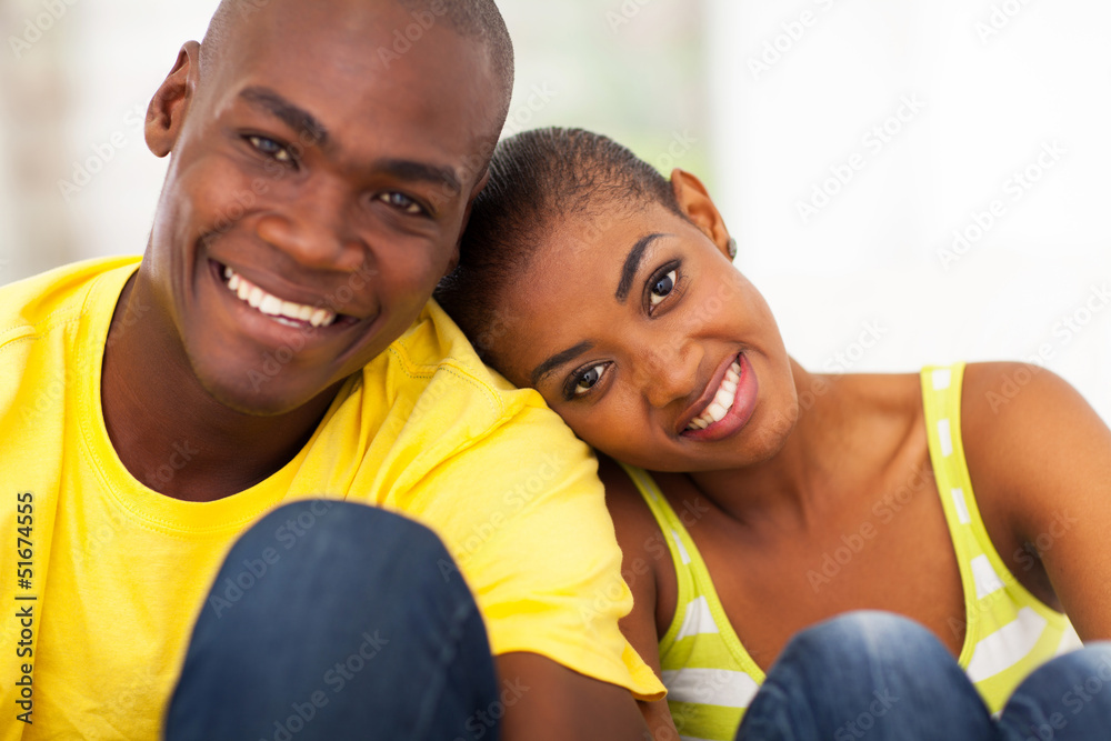 Fototapeta premium cute black couple close up